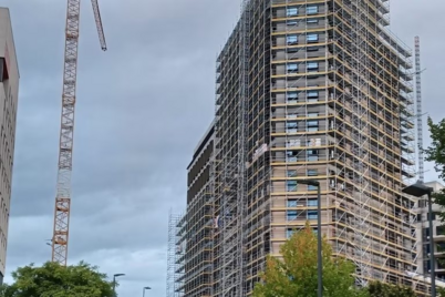 Charleroi : Tirou 1, le nouveau repère d’affaires et résidentiel de 14 étages au cœur du parc Left Side