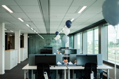 Les nouveaux bureaux de Rhenus Logistics à Berchem: un modèle pour les espaces de travail modernes et durables