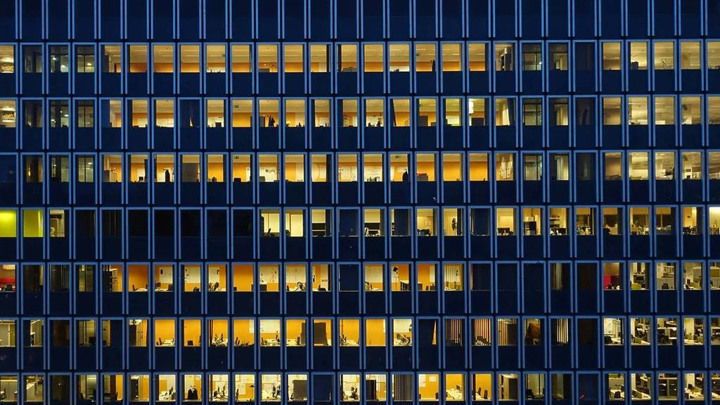 Trois Belges sur quatre se disent heureux au travail: le secret du bonheur au bureau selon les Belges!