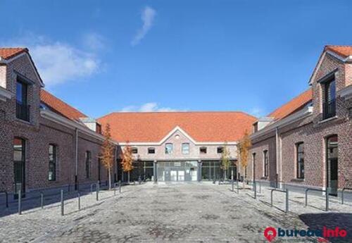 Bureaux à louer dans LES ECURIES B3+1