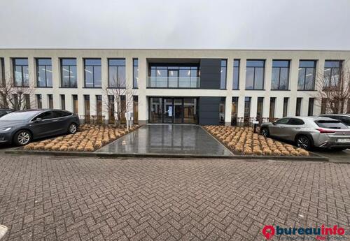 Bureaux à louer dans IKAROS BUILDING 4 +0