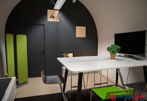 Bureaux à louer dans Espace de coworking BLWRK