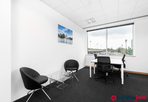 Bureaux à louer dans Administrateur bénéficie d’espaces de travail, de services et d’assistance pour mieux travailler.