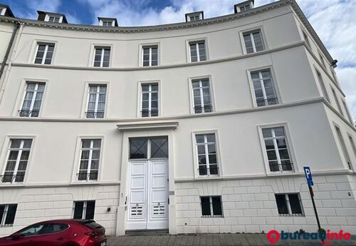 Bureaux à louer dans MODERN AND BRIGHT OFFICES IN A HISTORICAL BUILDING