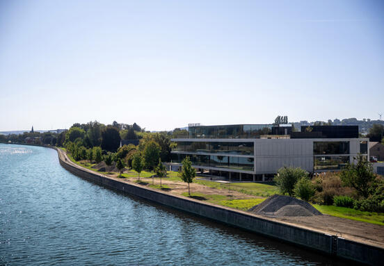 Bord de Meuse: votre nouvelle destination haut de gamme pour affaires et co-living près de Liège Bord de Meuse: votre nouvelle destination haut de gamme pour affaires et co-living près de Liège