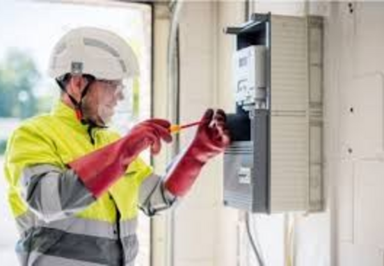 L'énergie hors réseau: une alternative intelligente pour les entreprises louant des bureaux et des entrepôts