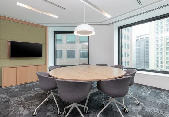 Avancez dans votre journée de travail grâce à des bureaux flexibles chez Regus Avenue Prince de Liège
