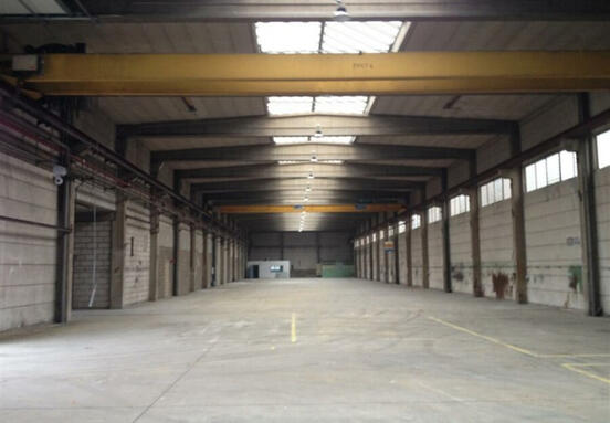 Entrepôt de 2000 m² à louer à Manage