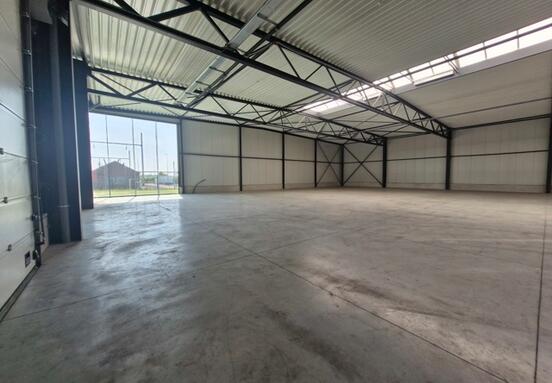 Entrepôt de 580 m² à louer à Achène