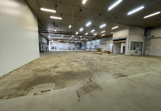 Entrepôt de 1600 m² à louer à Sambreville