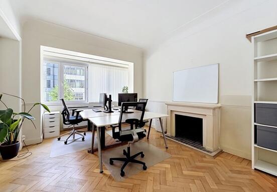 RUE DE LA LOI / Espace bureaux À LOUER