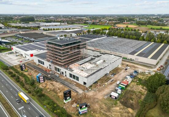 Bureau à louer 1476 m² - Waregem