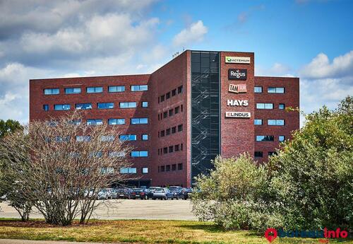 Bureaux à louer dans Bureau à louer 839 m² - Herentals