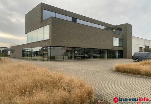 Bureaux à louer dans Bureau à louer 135 m² - Eke